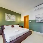 Spacious 3br Penthouse With Roof Terrace Sliema