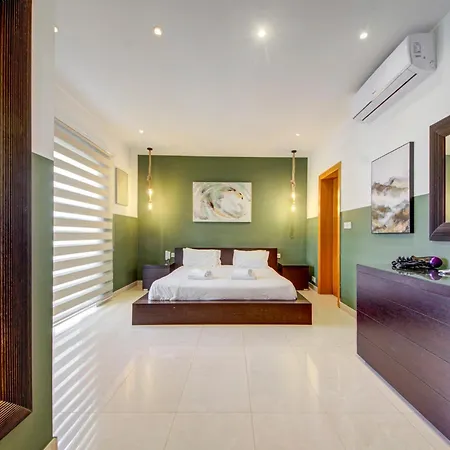 Apartament Spacious 3br Penthouse With Roof Terrace Sliema