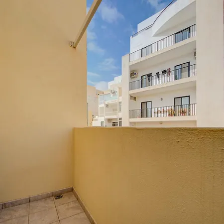 Spacious 3br Penthouse With Roof Terrace Sliema
