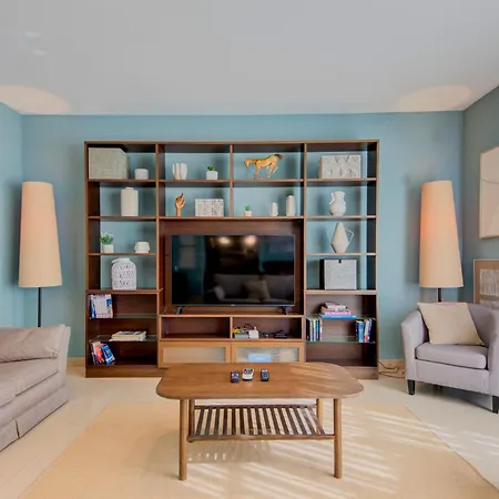 Spacious 3br Penthouse With Roof Terrace Apartament