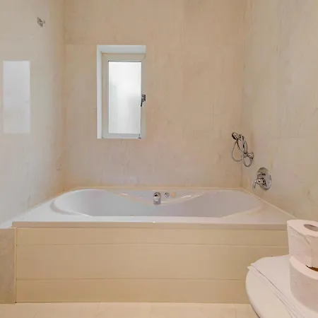 Spacious 3br Penthouse With Roof Terrace * Sliema