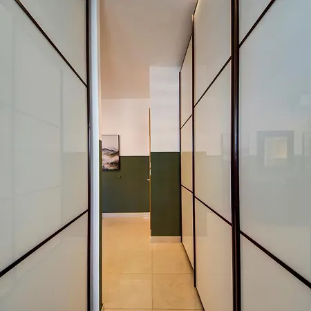 아파트 Spacious 3br Penthouse With Roof Terrace 슬리에마